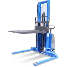 Buy Semi-electric Straddle Stacker (Auto-levelling) in Pallet Stackers from Armanni available at Astrolift NZ