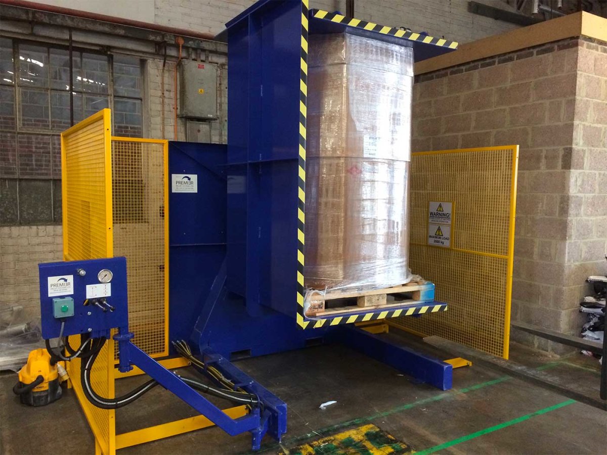 Pallet Inverter with loaded goods in warehouse